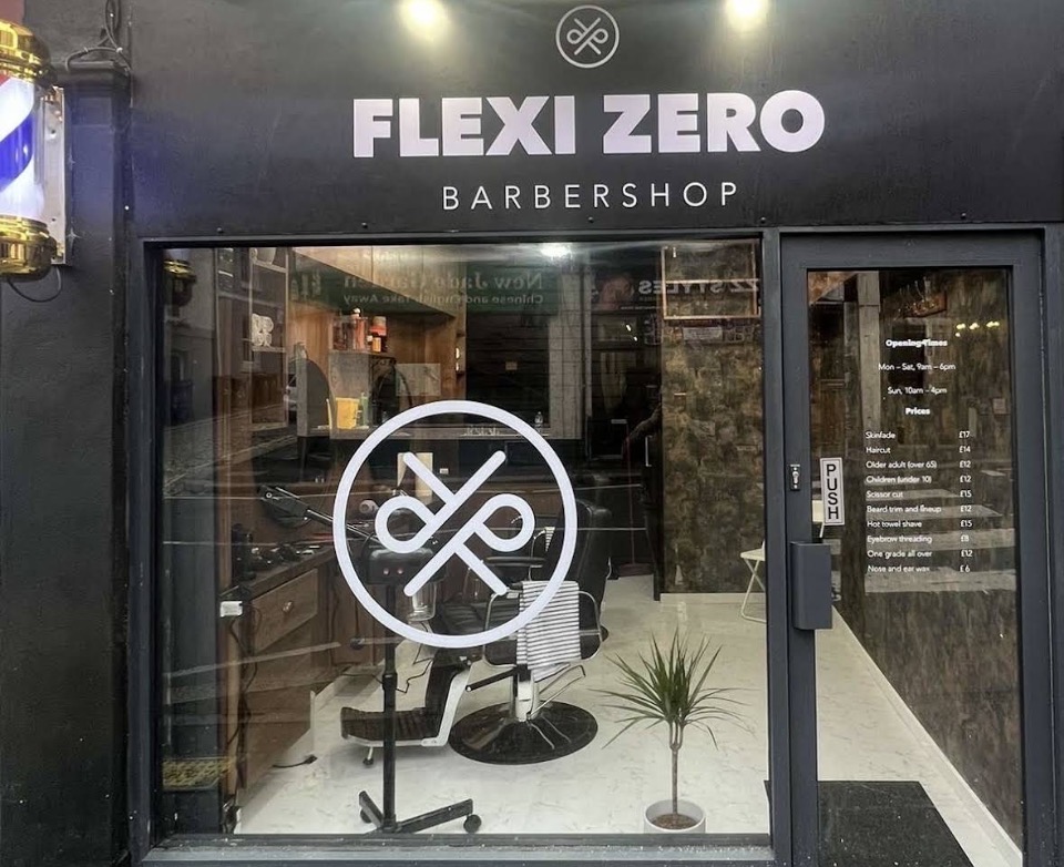 FLEXI ZERO barbershop interior